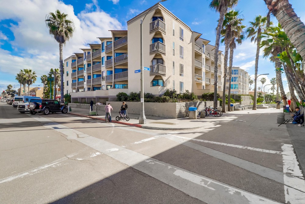 Virtual tour photo 1 of 58 for 4465 Ocean Blvd