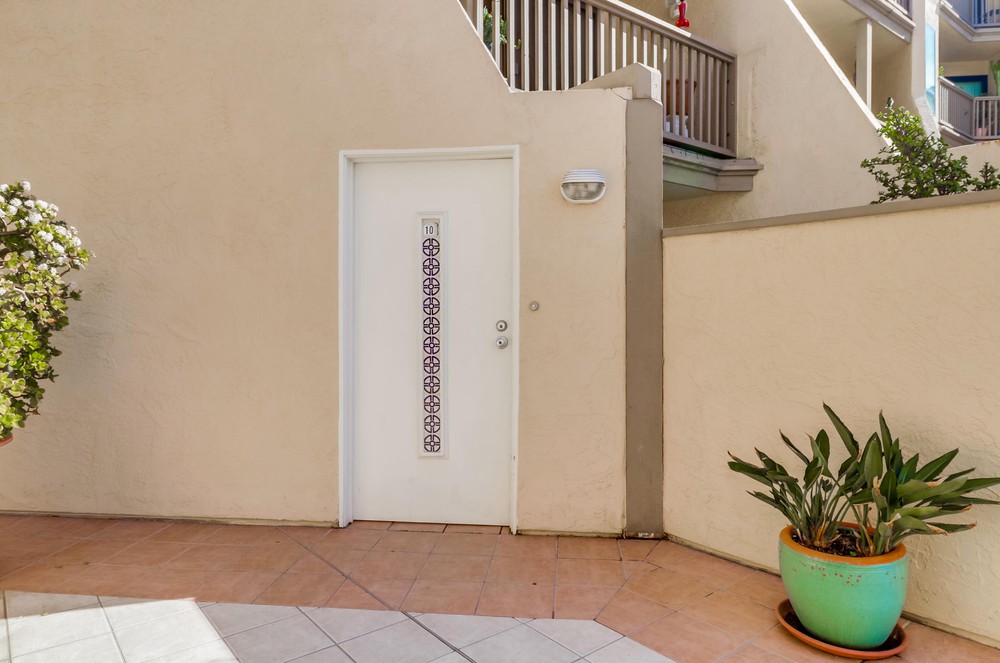 Virtual tour photo 8 of 58 for 4465 Ocean Blvd
