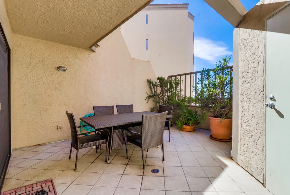 Virtual tour photo 21 of 58 for 4465 Ocean Blvd