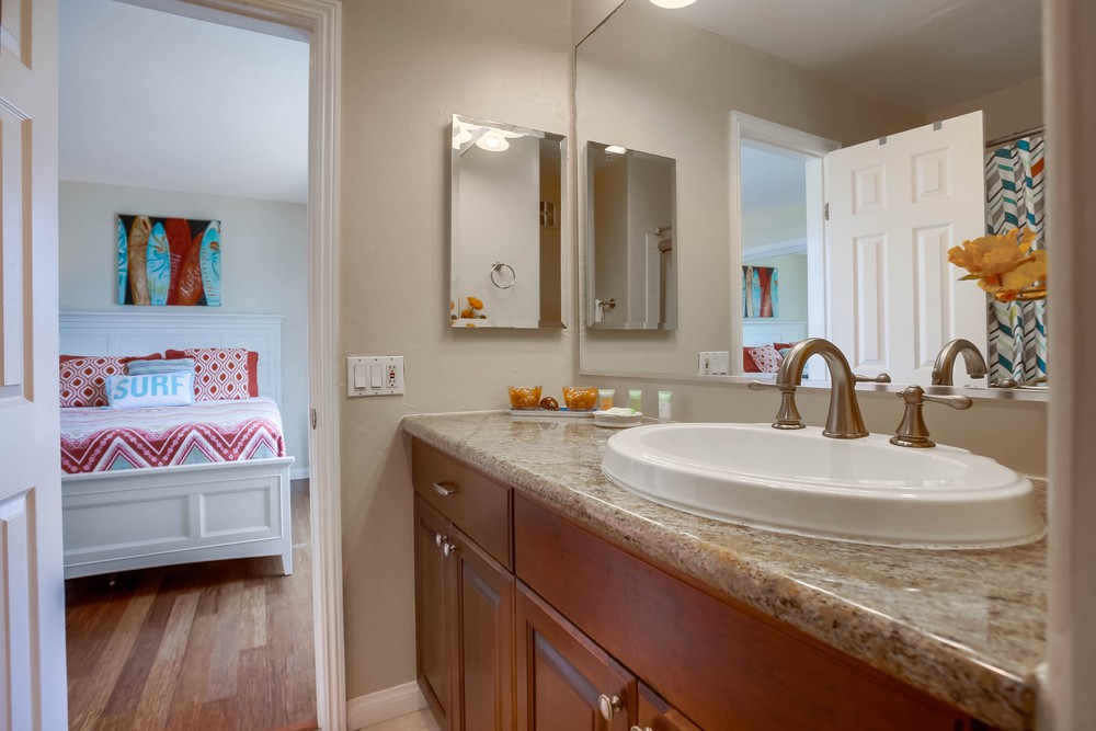 Virtual tour photo 22 of 45 for 4465 Ocean Blvd #52