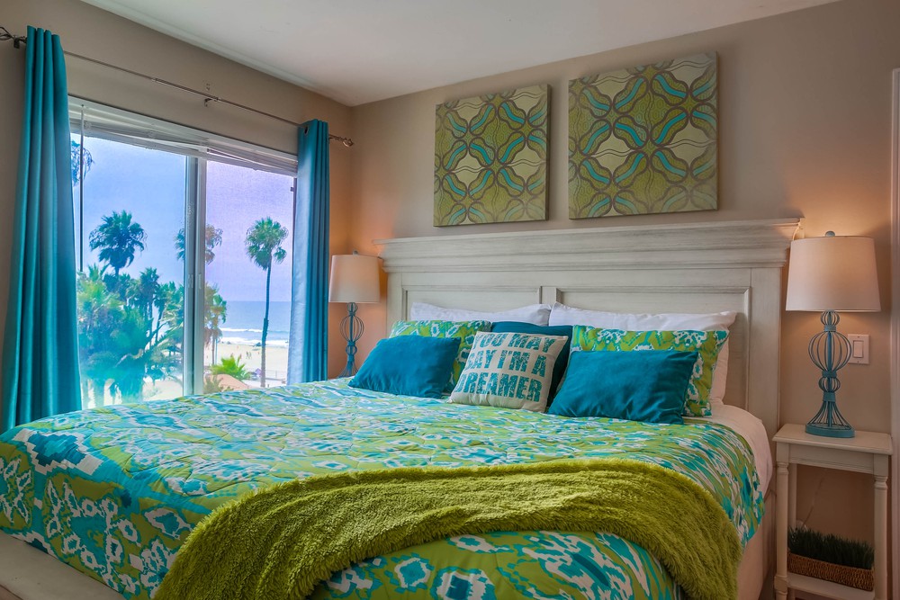Virtual tour photo 25 of 45 for 4465 Ocean Blvd #52