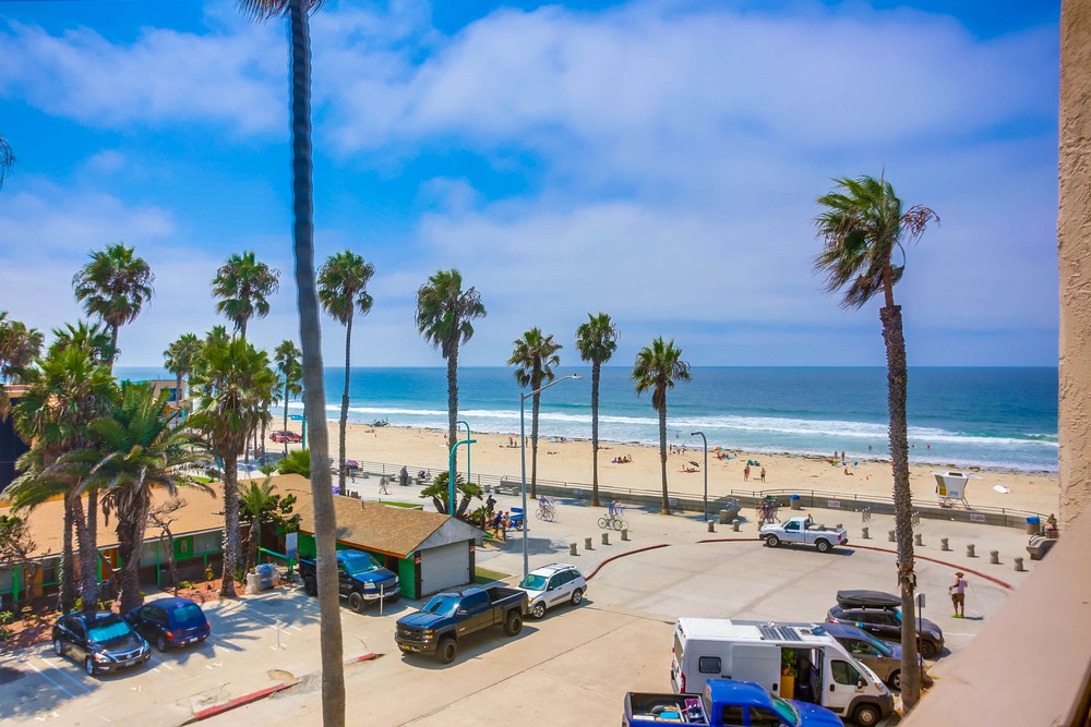 Virtual tour photo 34 of 45 for 4465 Ocean Blvd #52