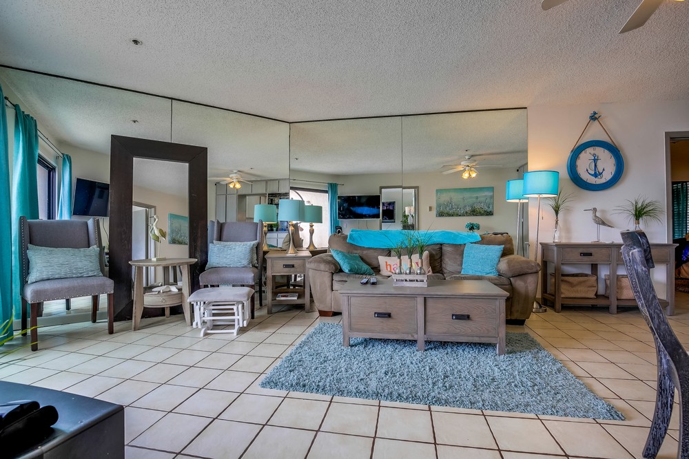 Virtual tour photo 11 of 40 for 4465 Ocean Blvd #56