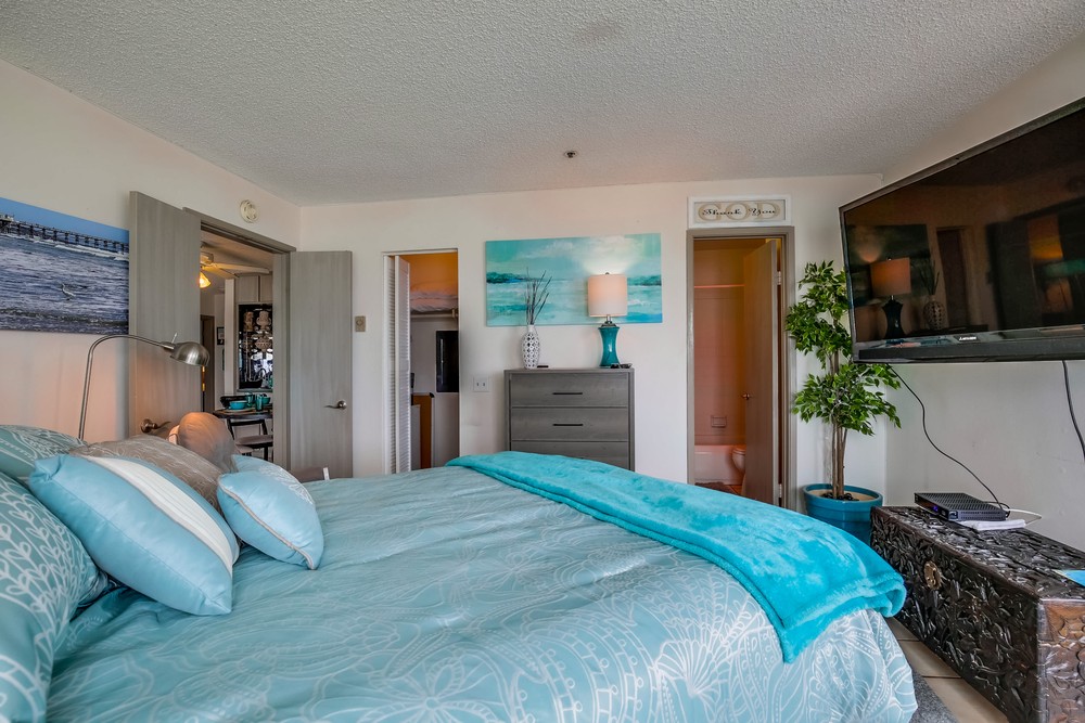Virtual tour photo 23 of 40 for 4465 Ocean Blvd #56