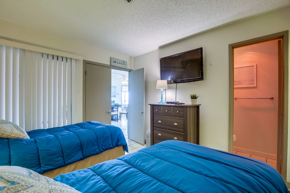 Virtual tour photo 30 of 40 for 4465 Ocean Blvd #56
