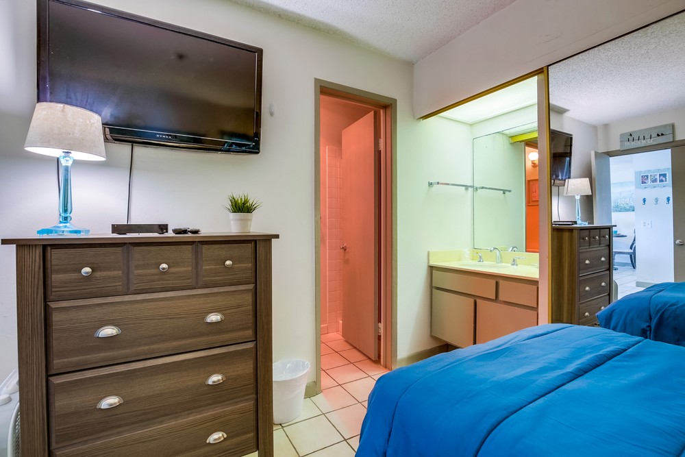 Virtual tour photo 31 of 40 for 4465 Ocean Blvd #56