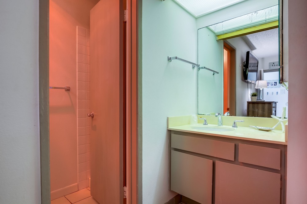 Virtual tour photo 32 of 40 for 4465 Ocean Blvd #56