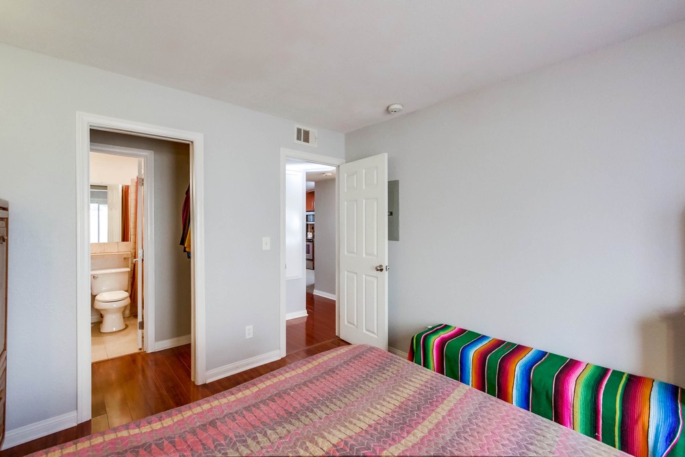 Virtual tour photo 22 of 35 for 4470 48th St APT 2