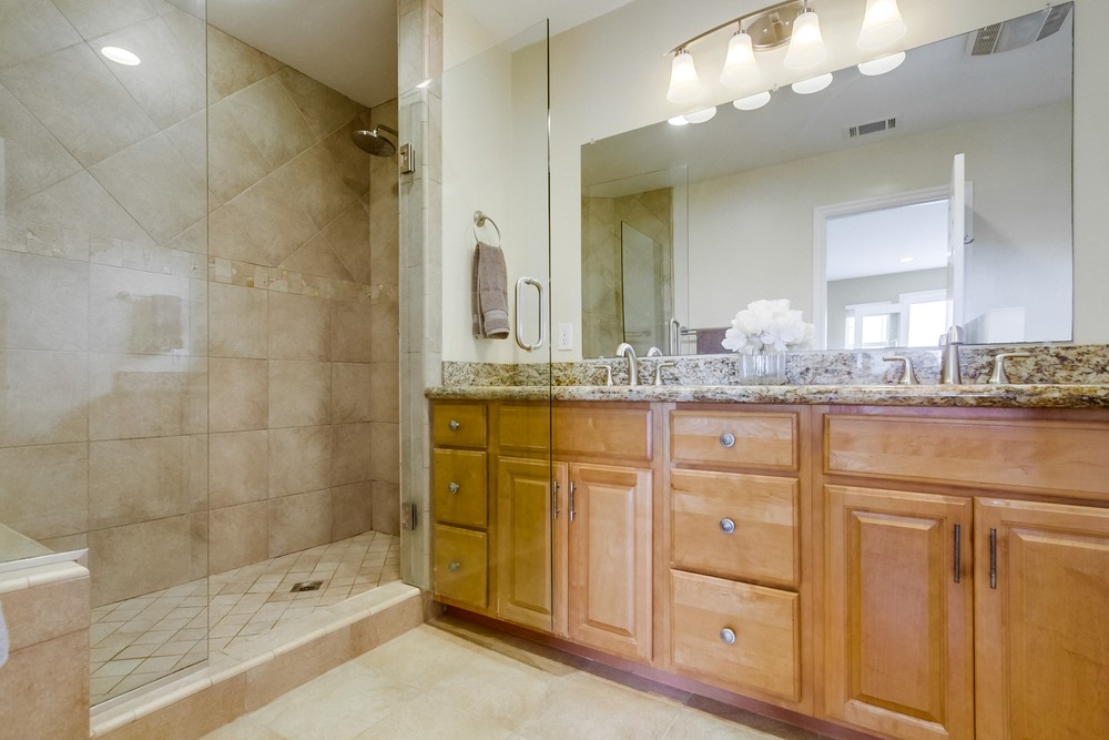 Virtual tour photo 32 of 64 for 4471 Jutland Dr