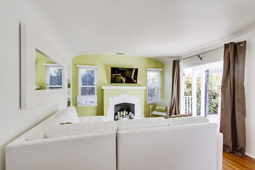 Virtual tour photo 17 of 61 for 4472 Altadena Avenue