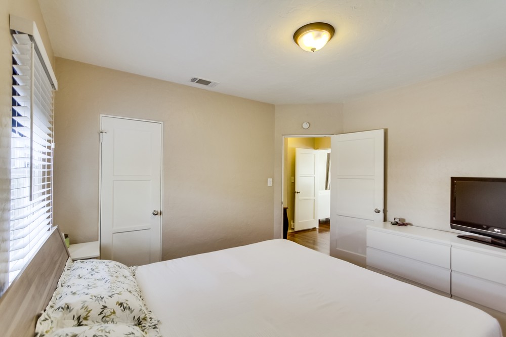 Virtual tour photo 38 of 61 for 4472 Altadena Avenue