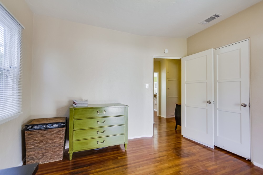 Virtual tour photo 41 of 61 for 4472 Altadena Avenue