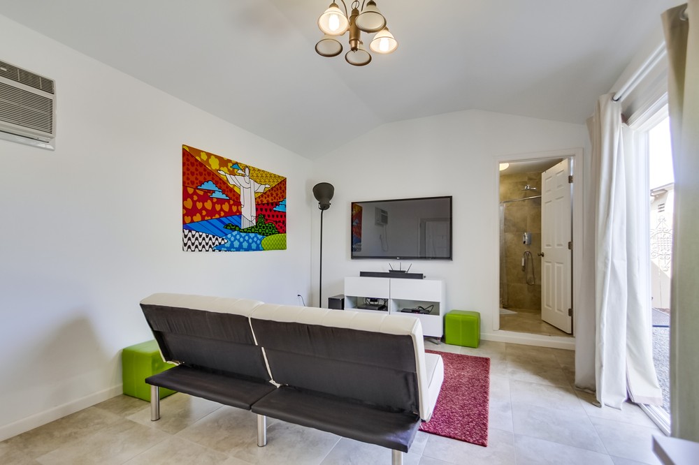 Virtual tour photo 59 of 61 for 4472 Altadena Avenue