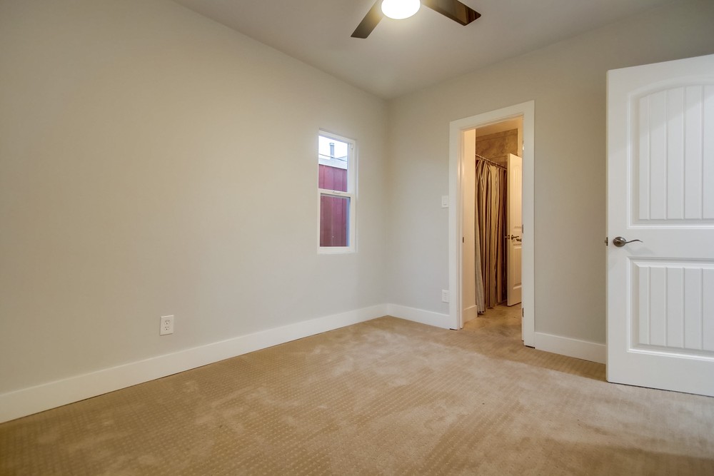 Virtual tour photo 35 of 65 for 4473 Wilson Ave