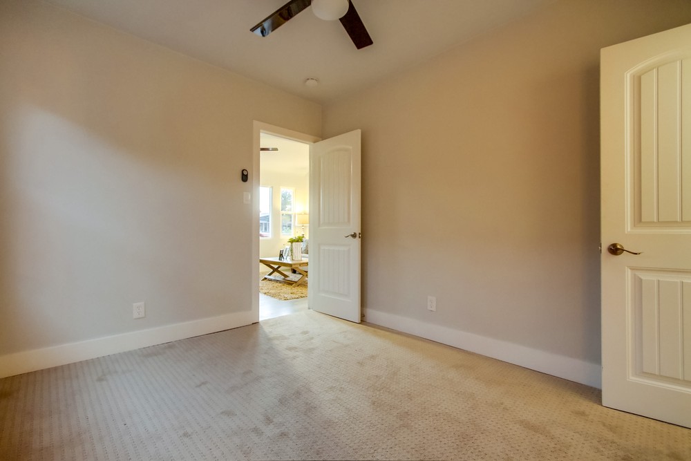 Virtual tour photo 39 of 65 for 4473 Wilson Ave