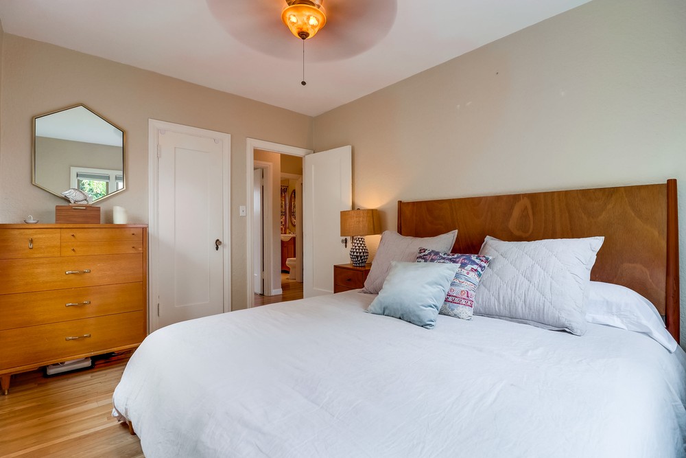 Virtual tour photo 22 of 31 for 4474 Oregon St