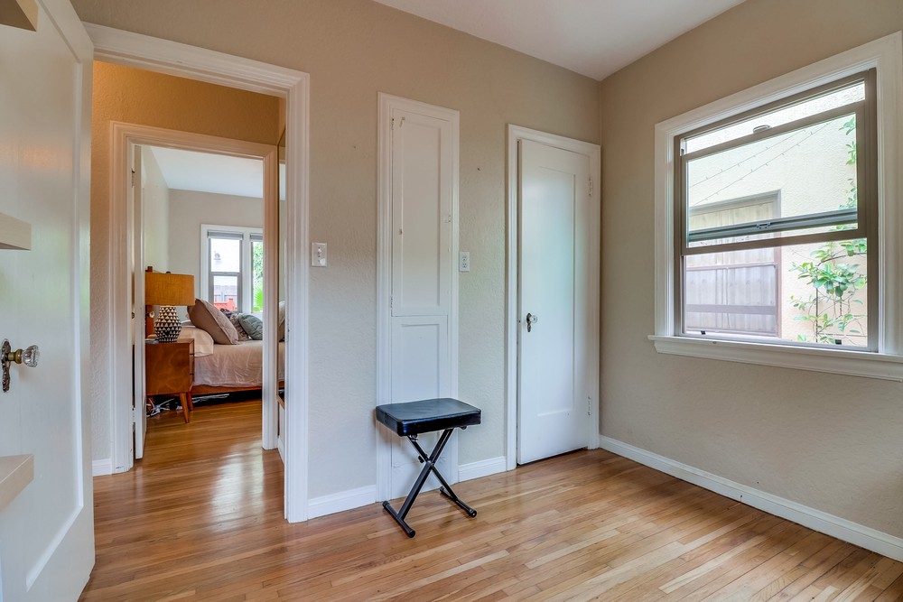 Virtual tour photo 26 of 31 for 4474 Oregon St