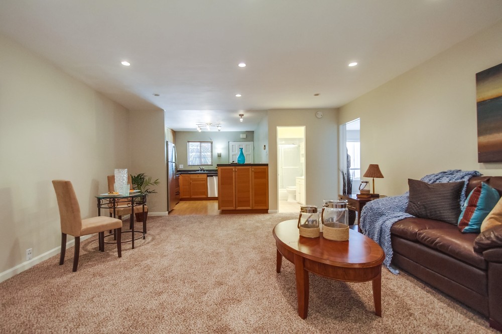 Virtual tour photo 12 of 33 for 4477 Mentone St #107