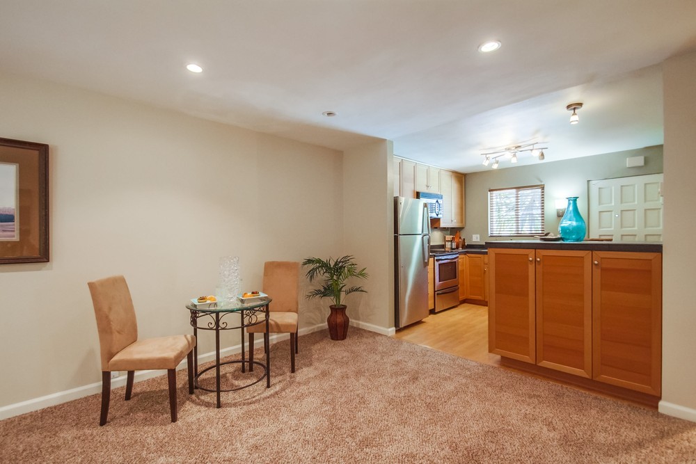 Virtual tour photo 14 of 33 for 4477 Mentone St #107