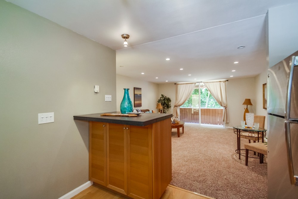 Virtual tour photo 20 of 33 for 4477 Mentone St #107