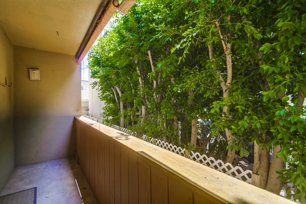 Virtual tour photo 26 of 33 for 4477 Mentone St #107