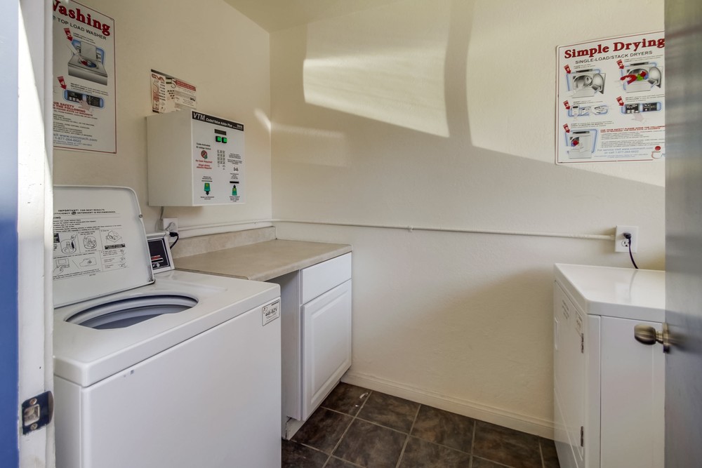Virtual tour photo 28 of 33 for 4477 Mentone St #107