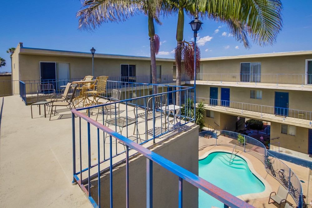 Virtual tour photo 32 of 33 for 4477 Mentone St #107