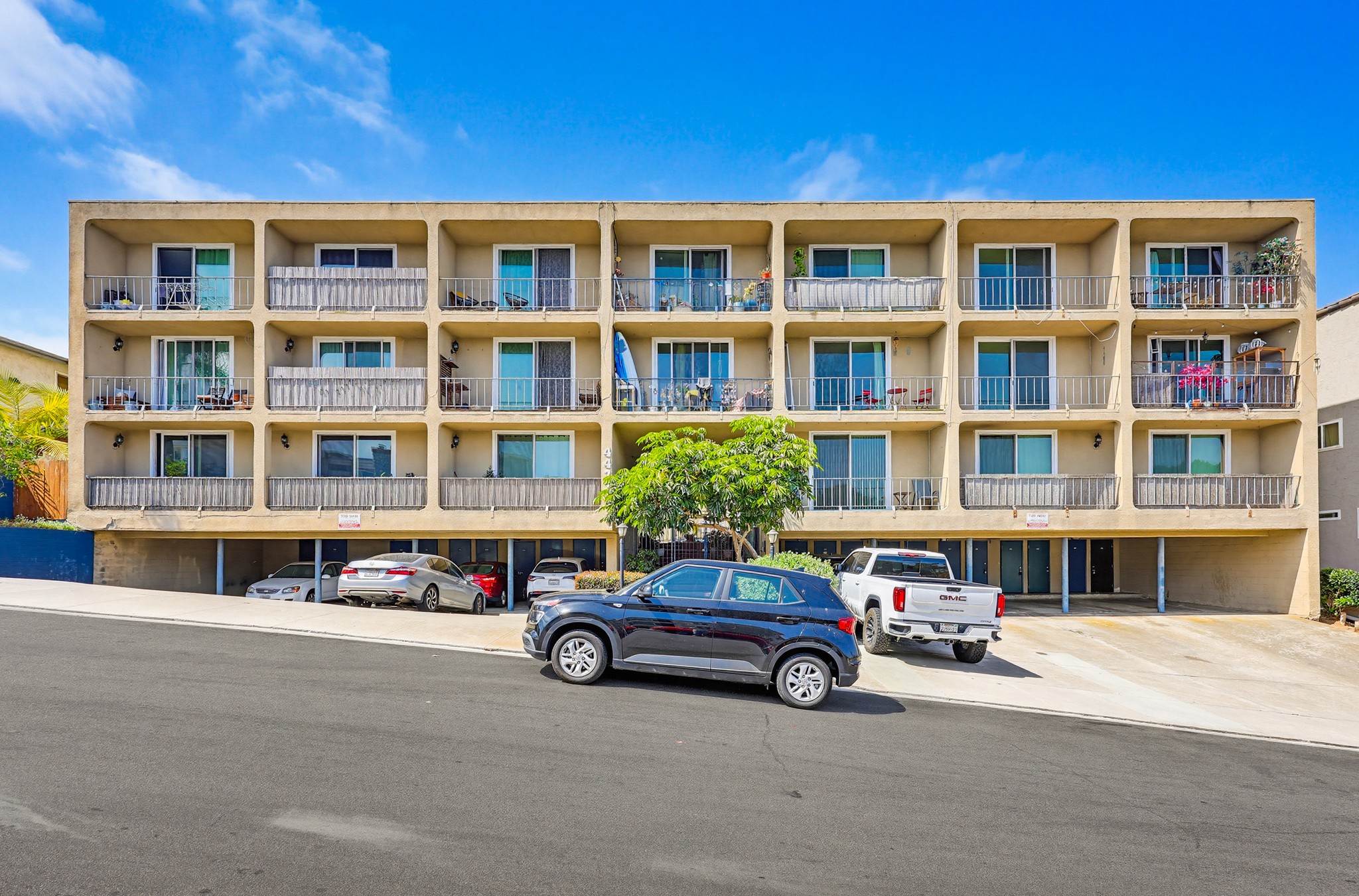 Virtual tour photo 54 of 54 for 4477 Mentone St UNIT 105