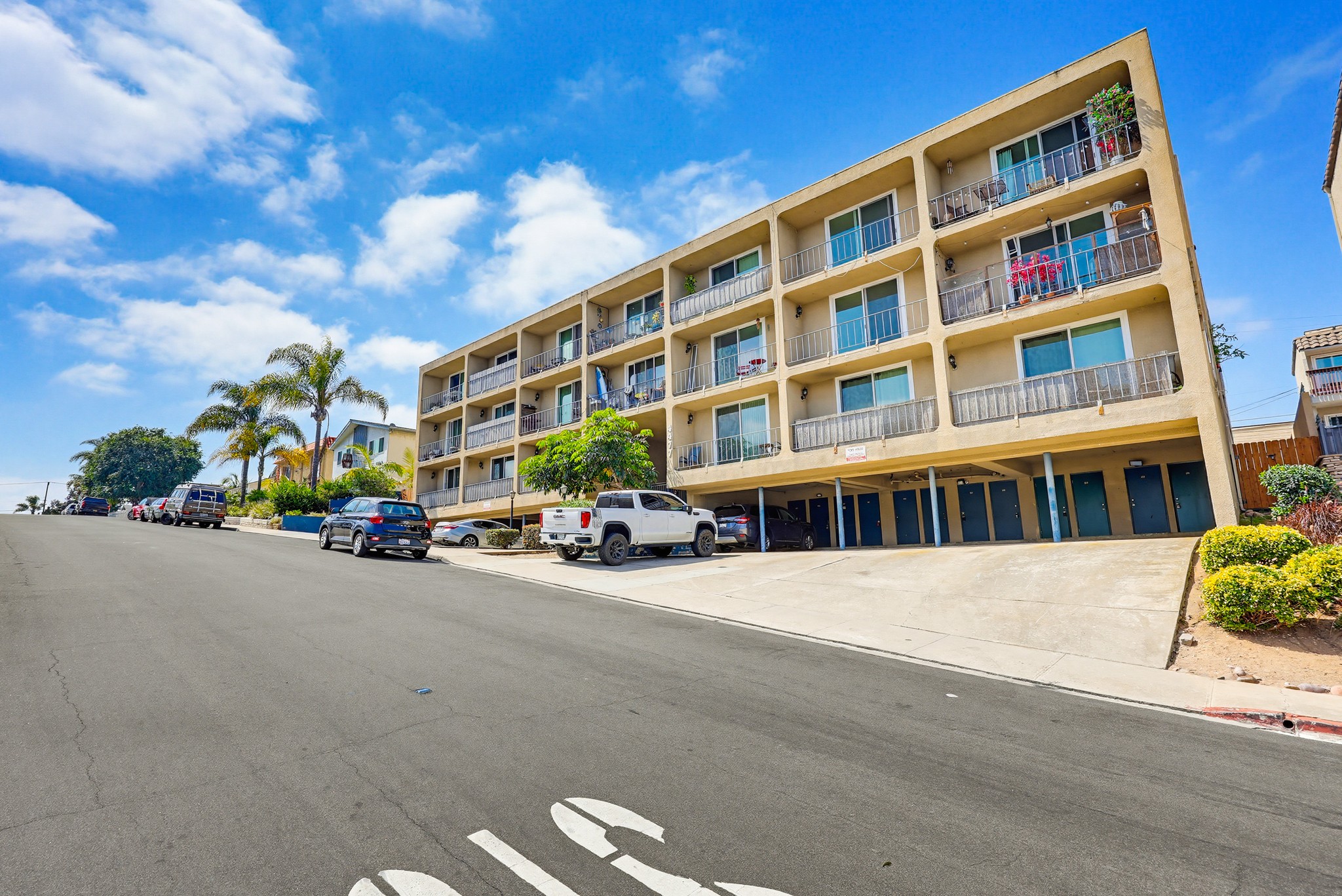 Virtual tour photo 52 of 54 for 4477 Mentone St UNIT 105