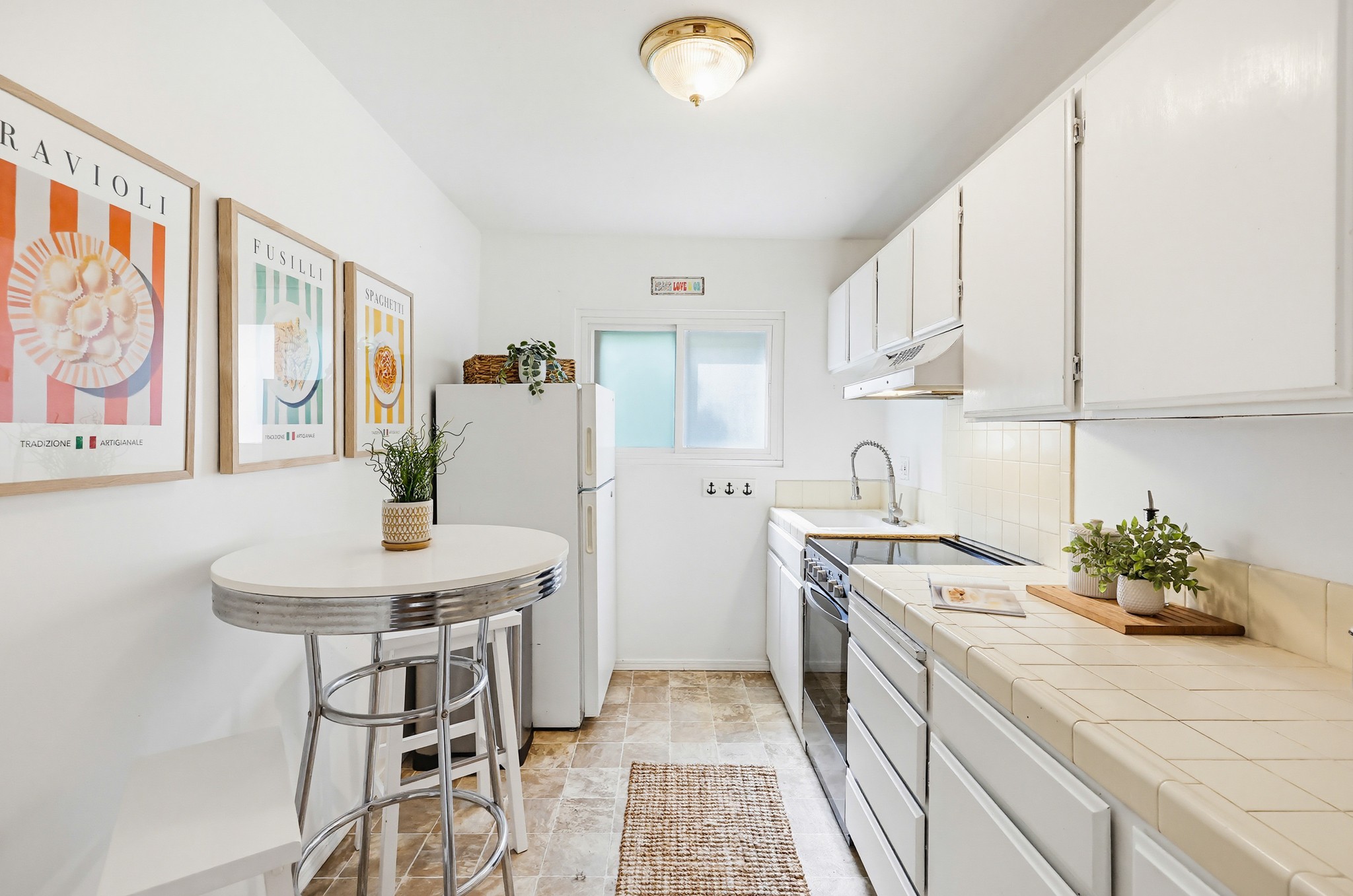 Virtual tour photo 23 of 54 for 4477 Mentone St UNIT 105
