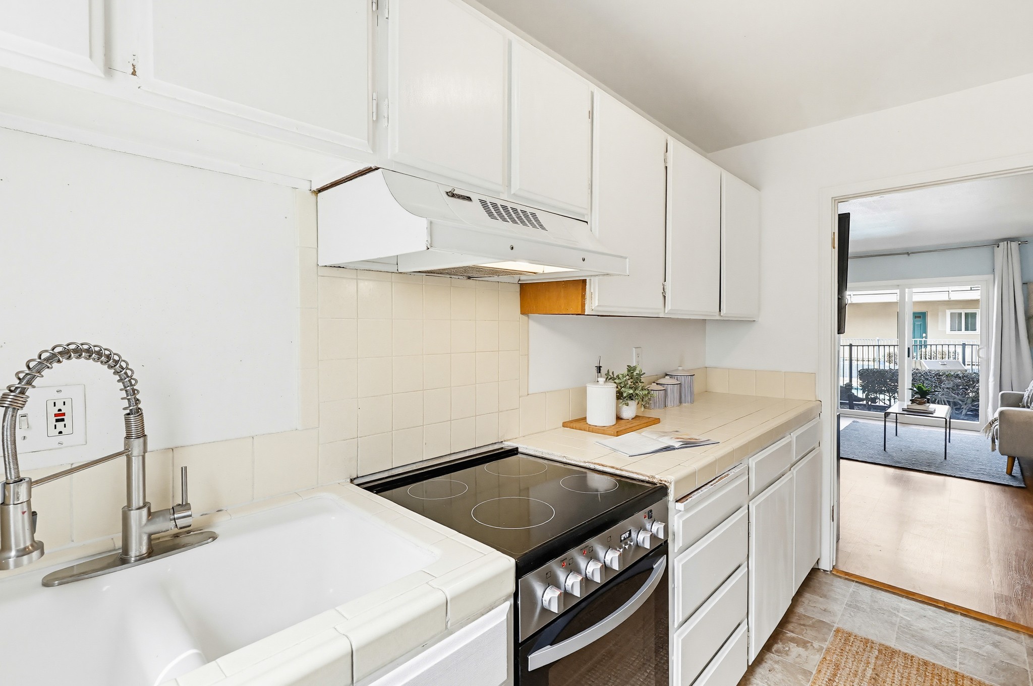 Virtual tour photo 25 of 54 for 4477 Mentone St UNIT 105
