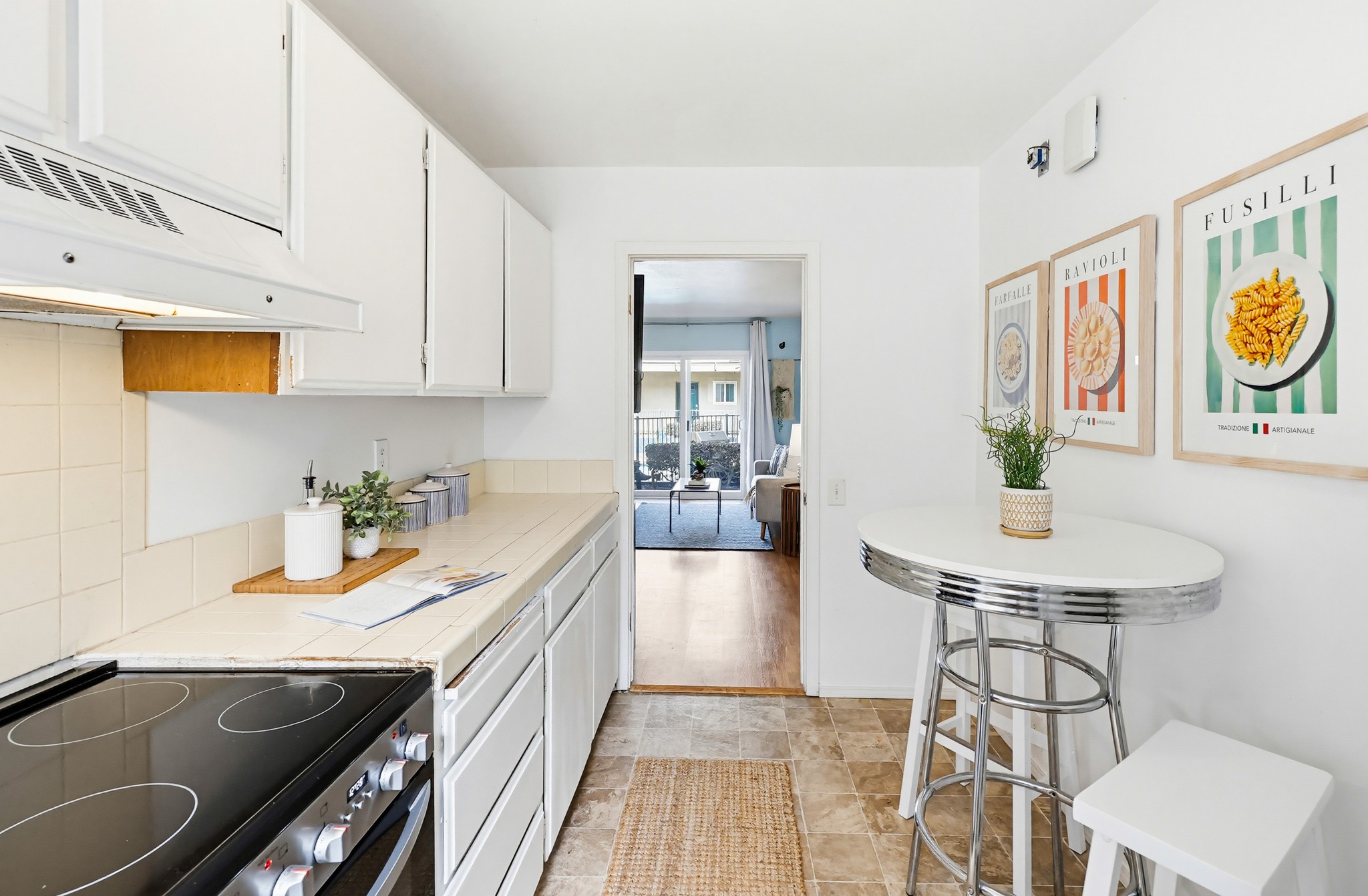 Virtual tour photo 26 of 54 for 4477 Mentone St UNIT 105