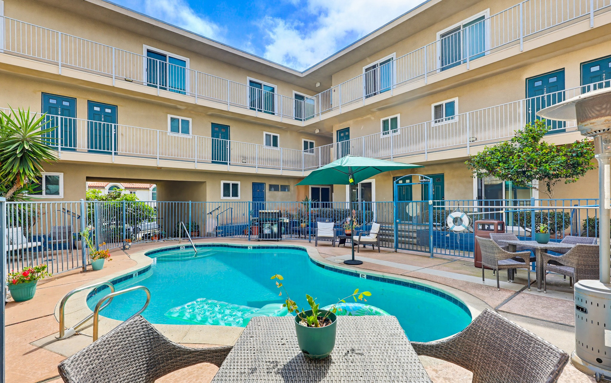 Virtual tour photo 38 of 54 for 4477 Mentone St UNIT 105