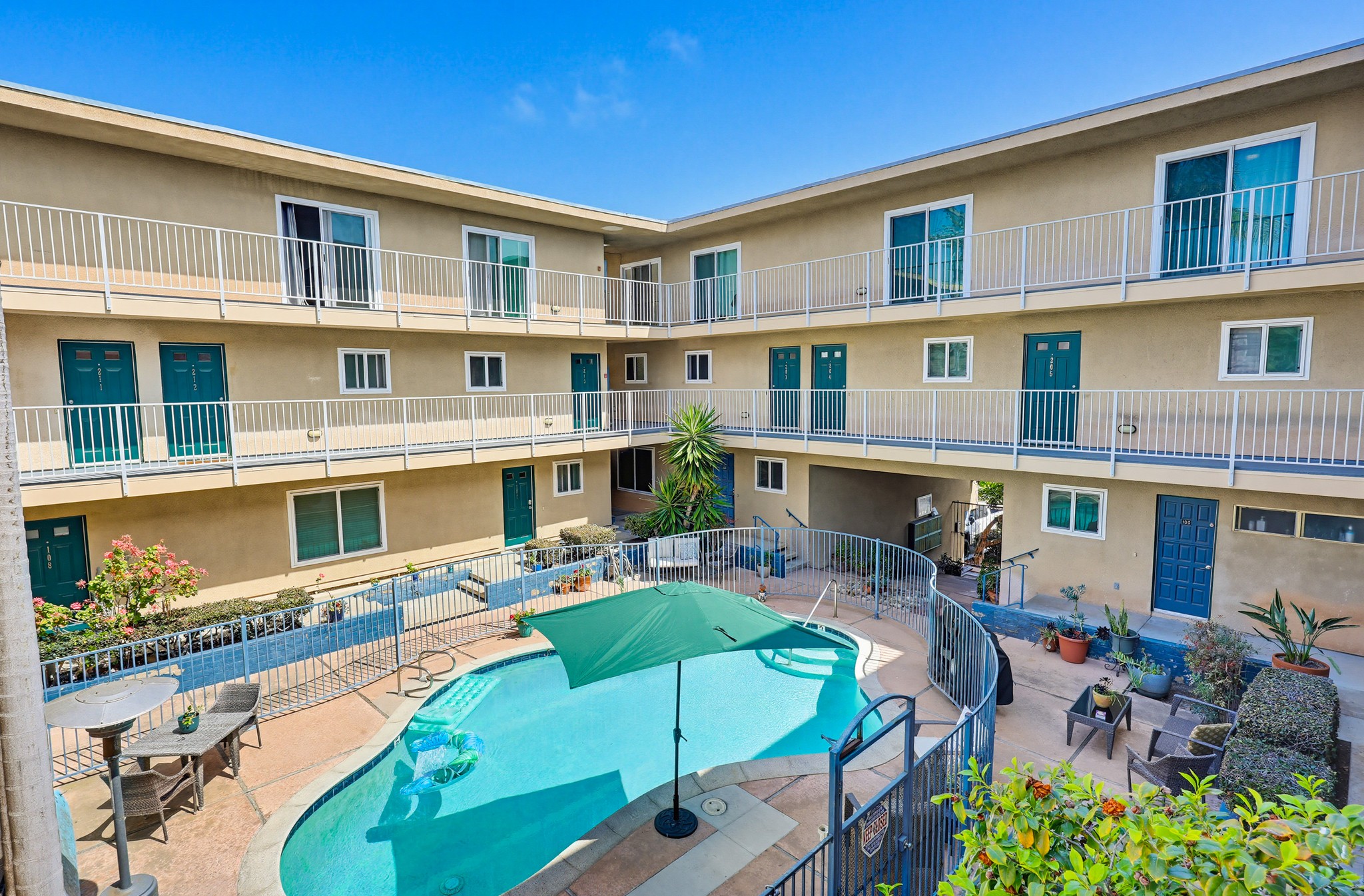 Virtual tour photo 44 of 54 for 4477 Mentone St UNIT 105