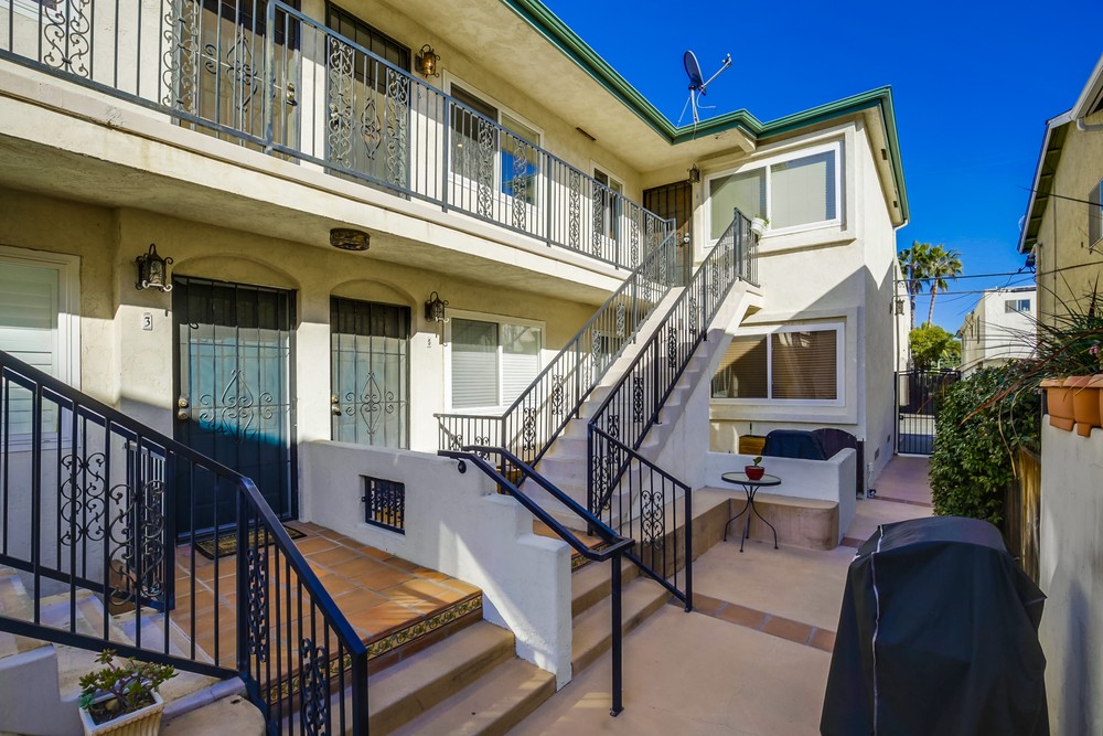 Virtual tour photo 1 of 27 for 4479 Marlborough Ave #6