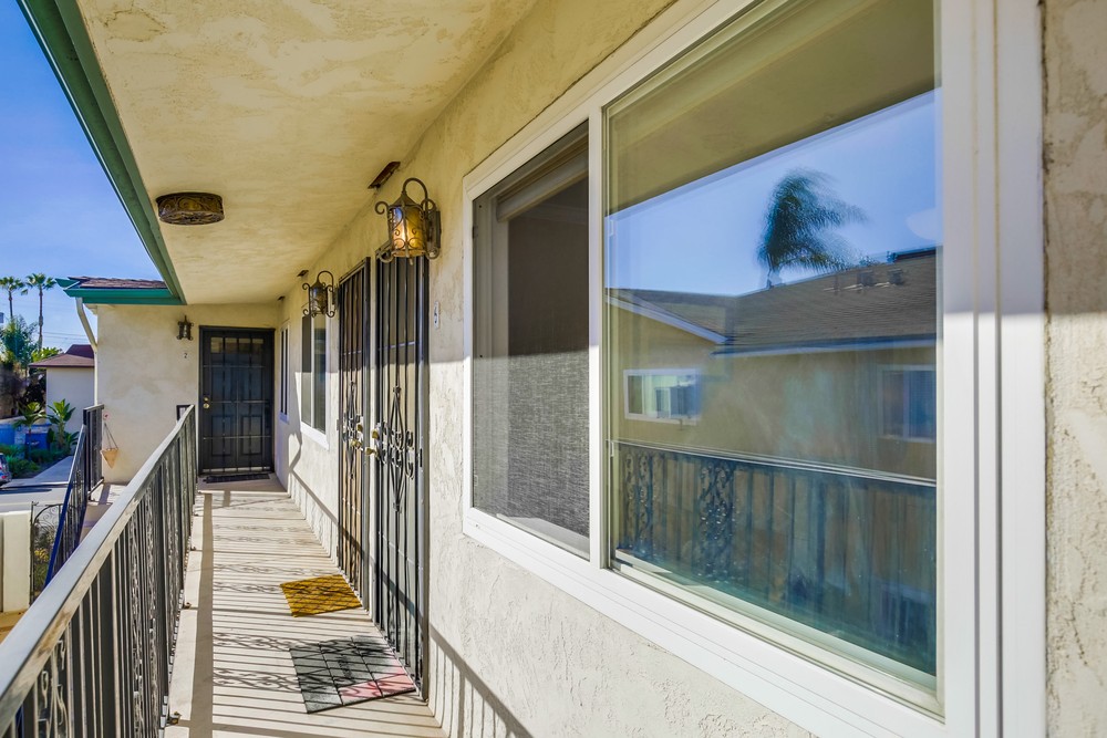 Virtual tour photo 4 of 27 for 4479 Marlborough Ave #6