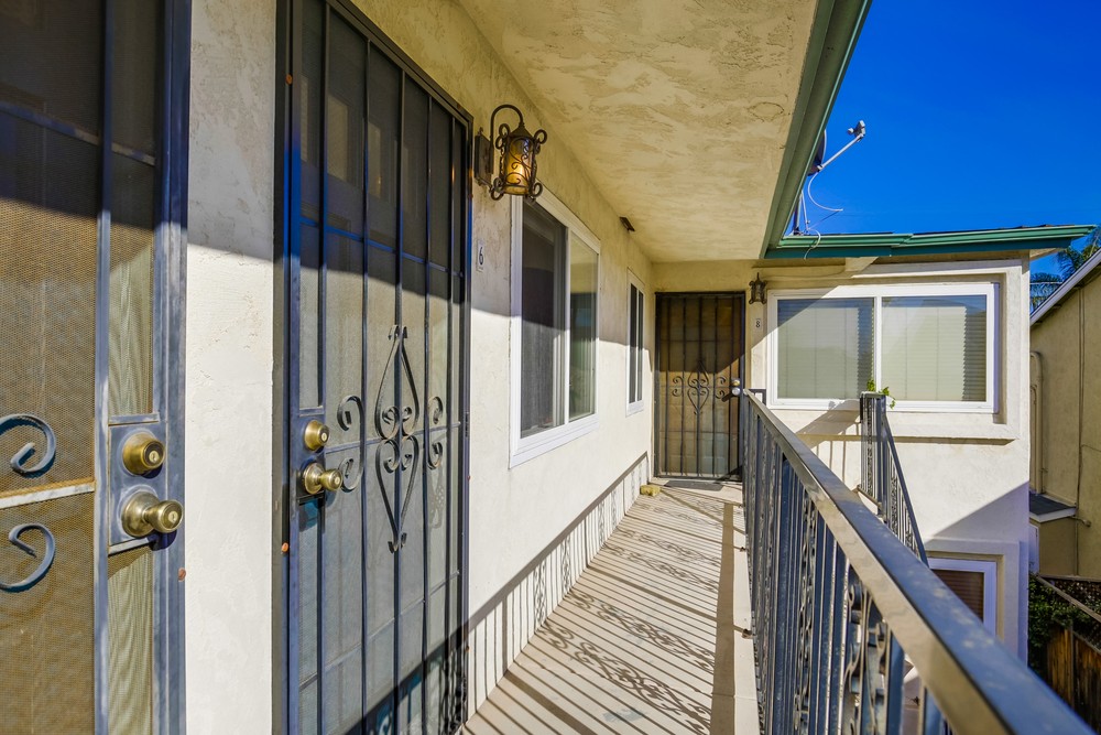Virtual tour photo 5 of 27 for 4479 Marlborough Ave #6