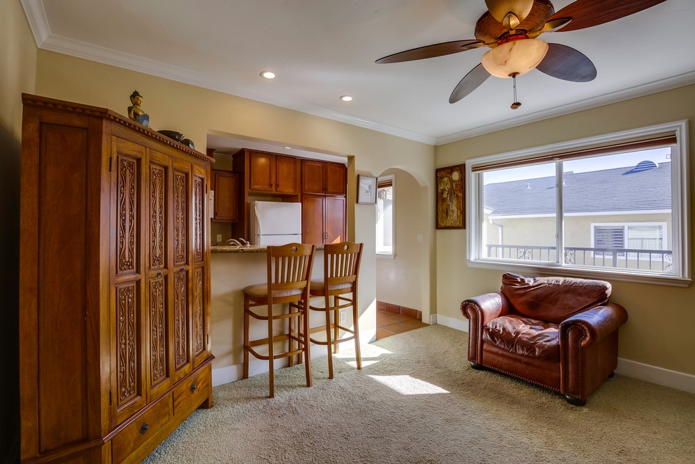 Virtual tour photo 10 of 27 for 4479 Marlborough Ave #6