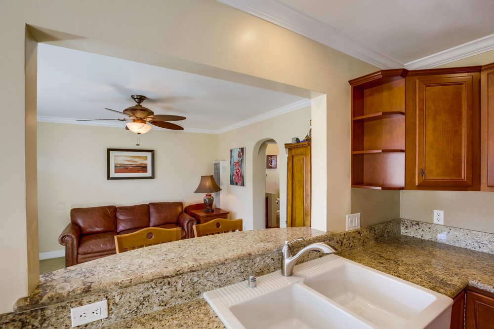Virtual tour photo 20 of 27 for 4479 Marlborough Ave #6