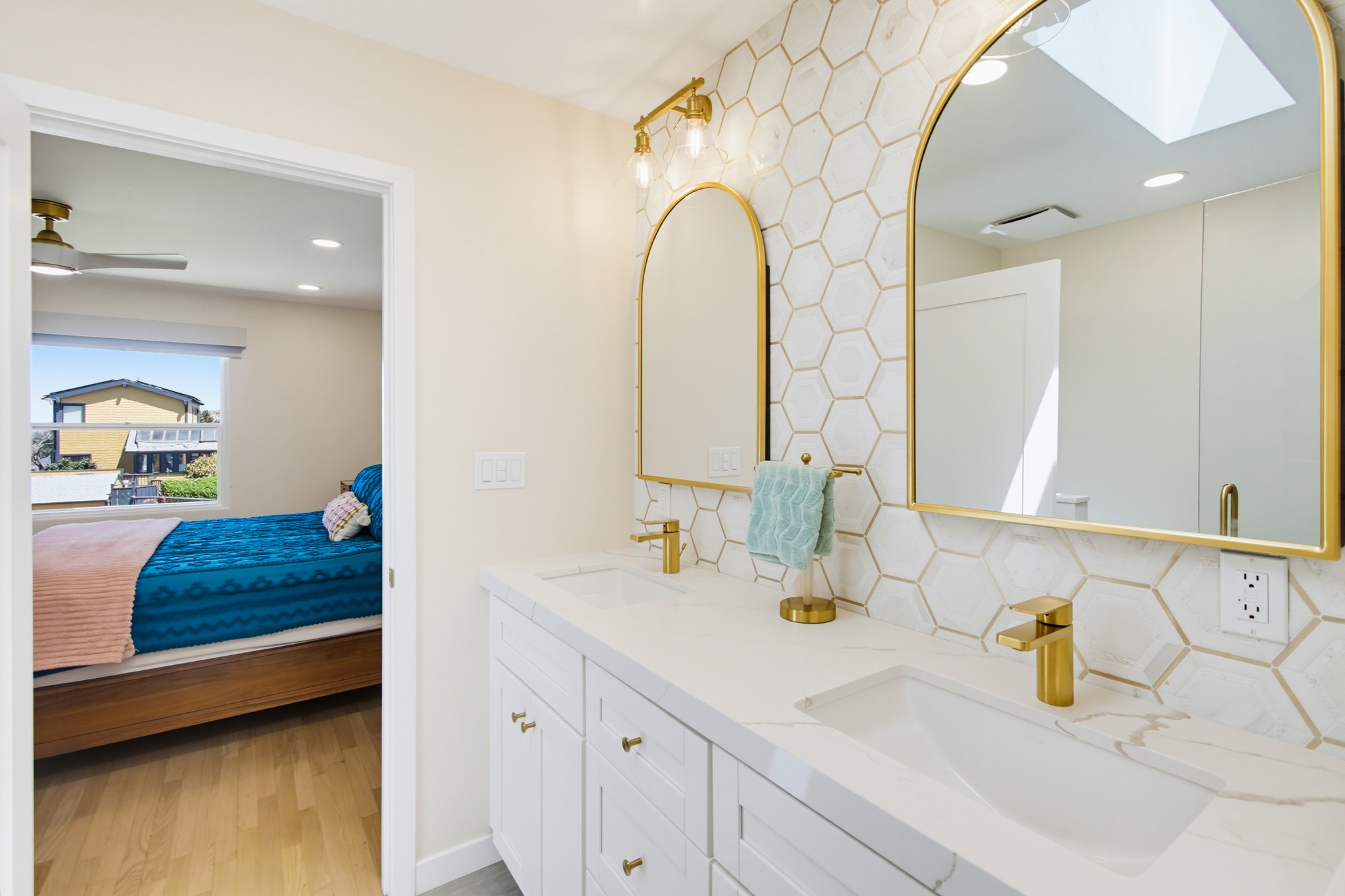 Virtual tour photo 61 of 125 for 4483 Saratoga Ave
