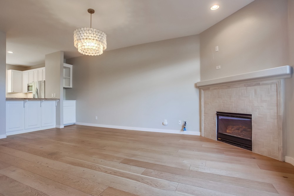 Virtual tour photo 6 of 38 for 4485 Cleveland Ave
