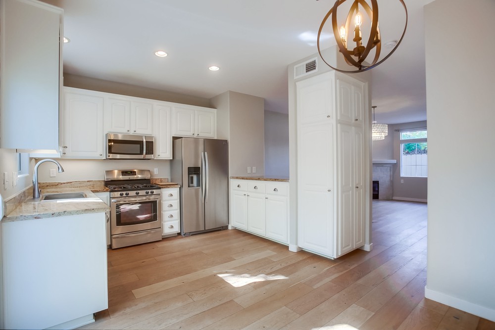Virtual tour photo 14 of 38 for 4485 Cleveland Ave