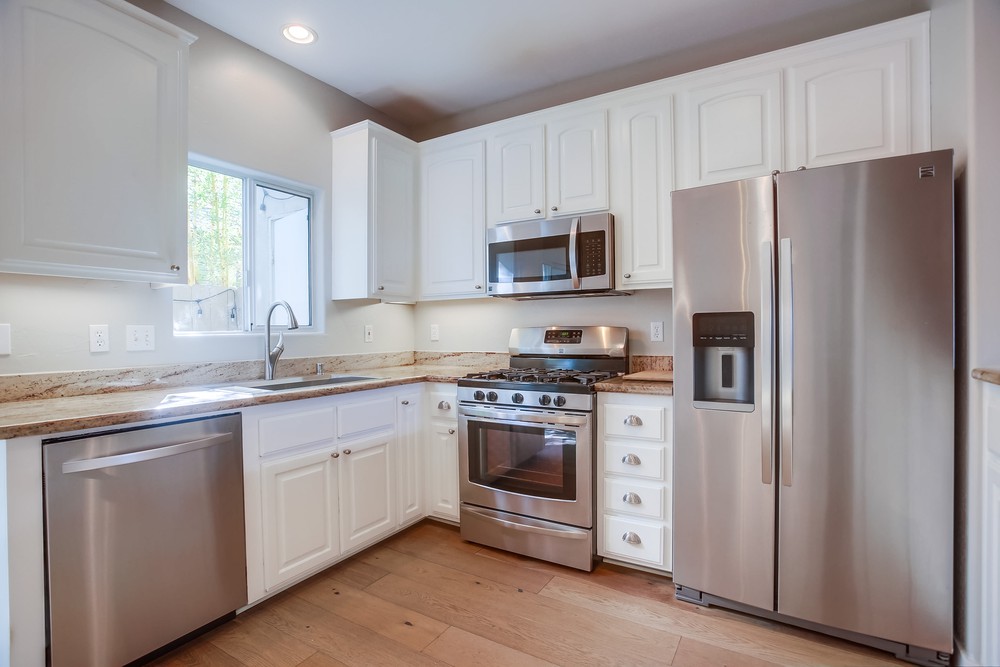 Virtual tour photo 16 of 38 for 4485 Cleveland Ave