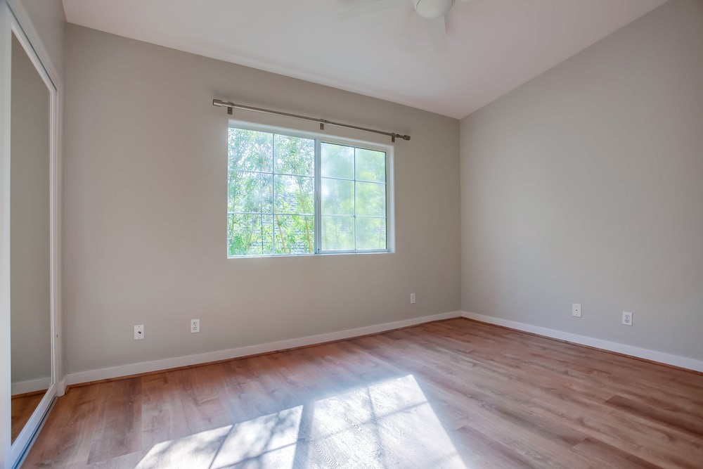 Virtual tour photo 21 of 38 for 4485 Cleveland Ave