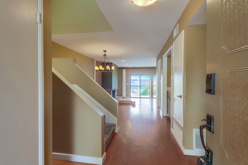 Virtual tour photo 7 of 64 for 4490 Caminito Fuente