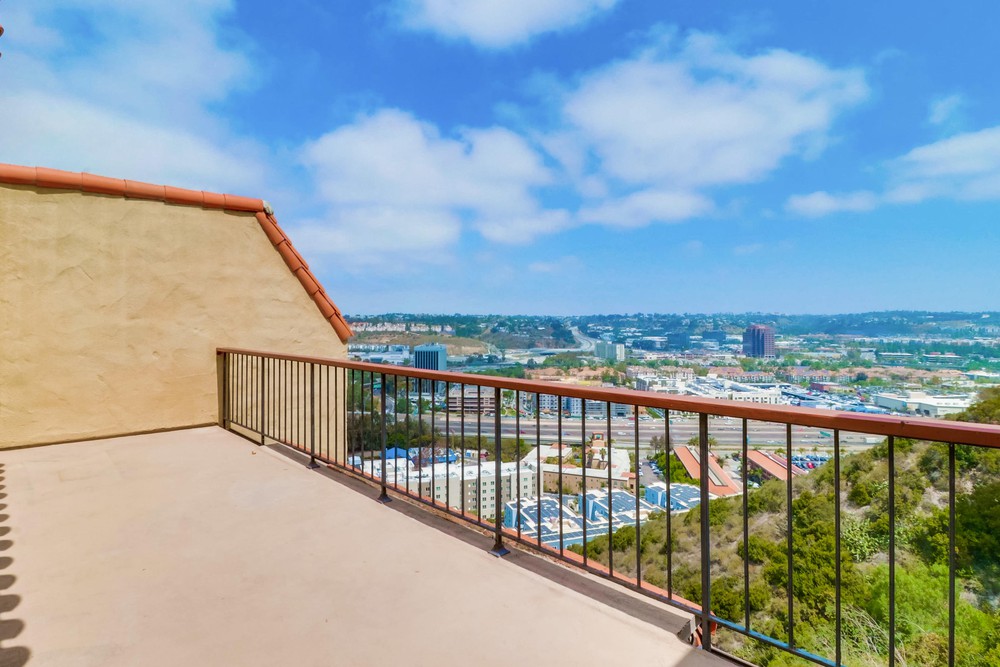 Virtual tour photo 24 of 64 for 4490 Caminito Fuente