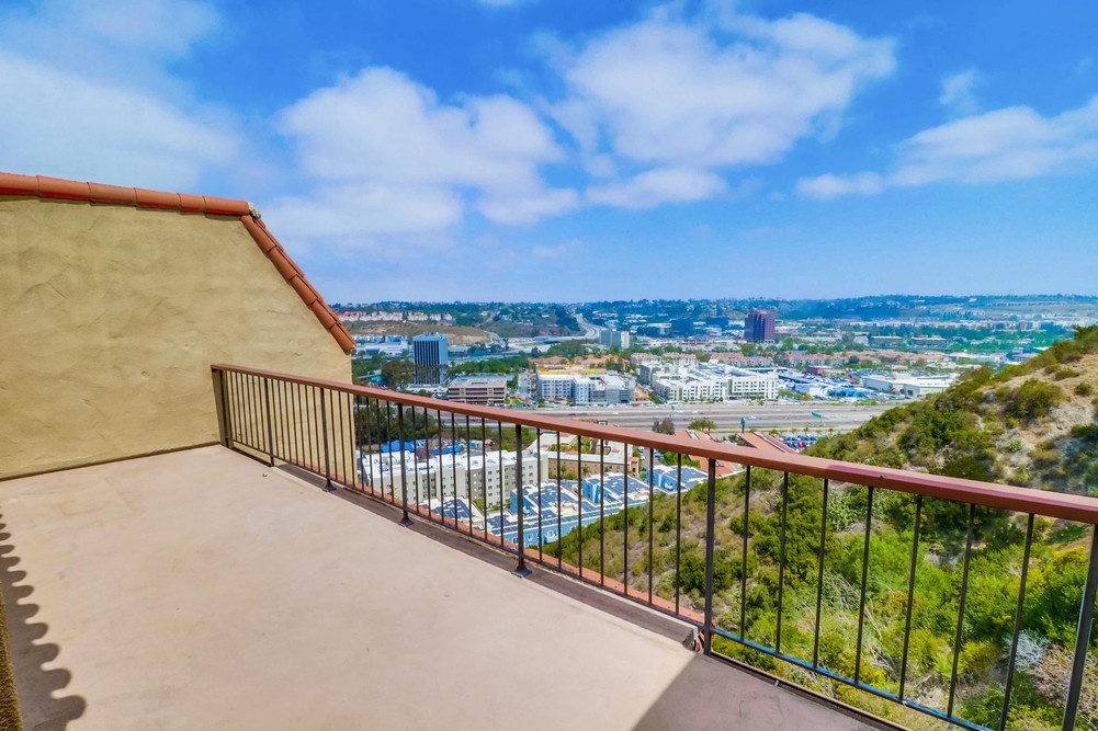 Virtual tour photo 25 of 64 for 4490 Caminito Fuente