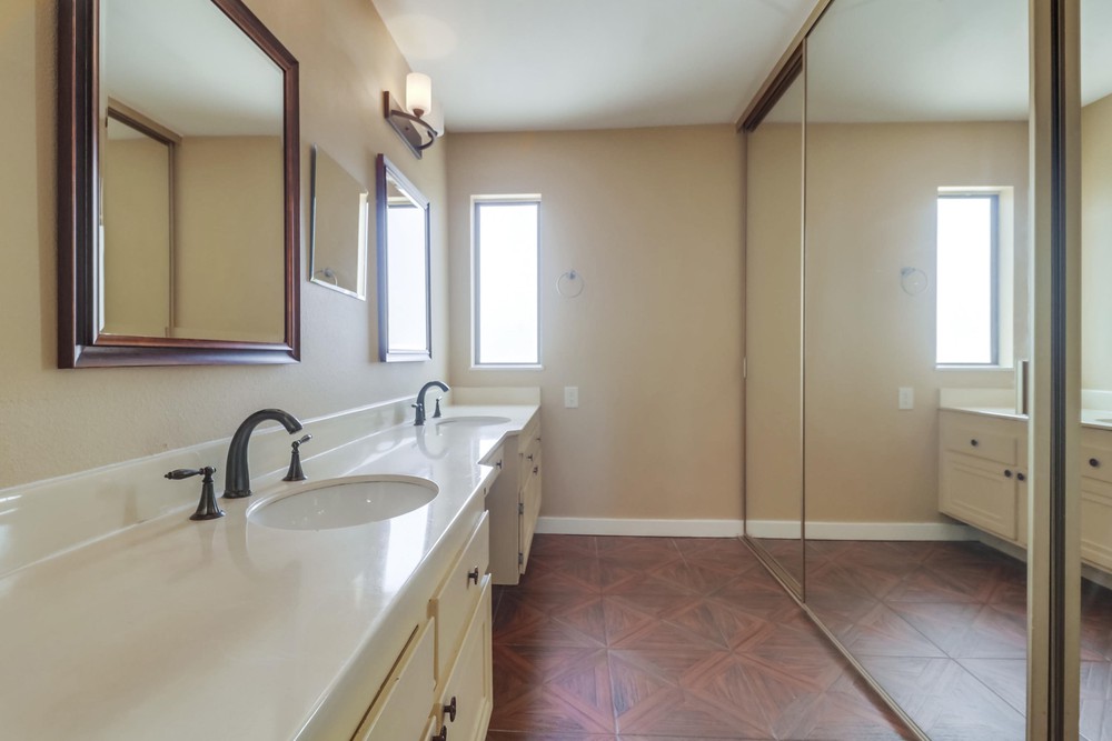 Virtual tour photo 36 of 64 for 4490 Caminito Fuente