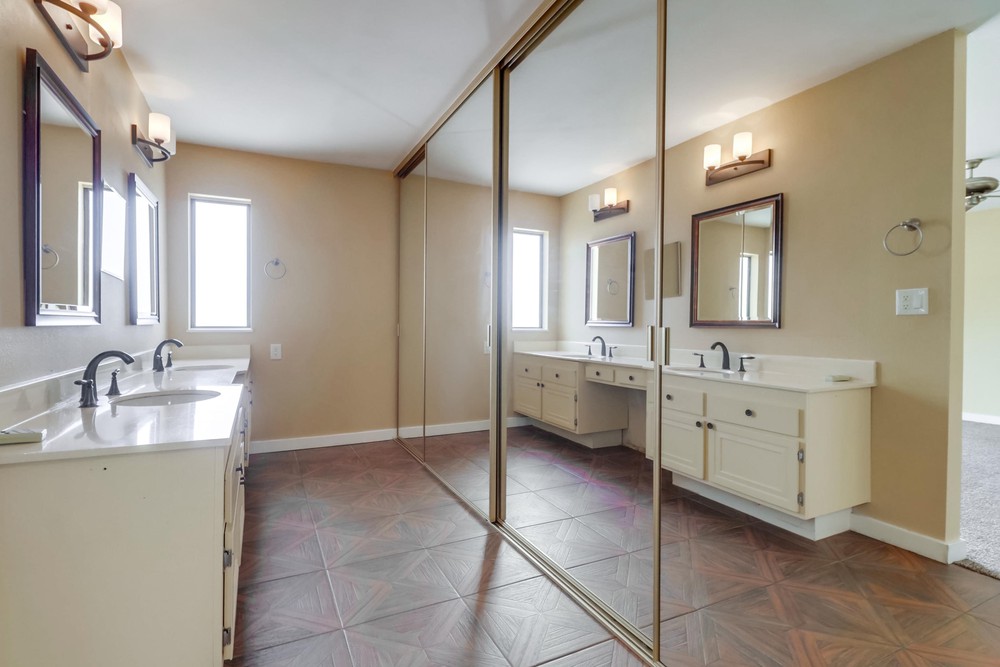 Virtual tour photo 37 of 64 for 4490 Caminito Fuente