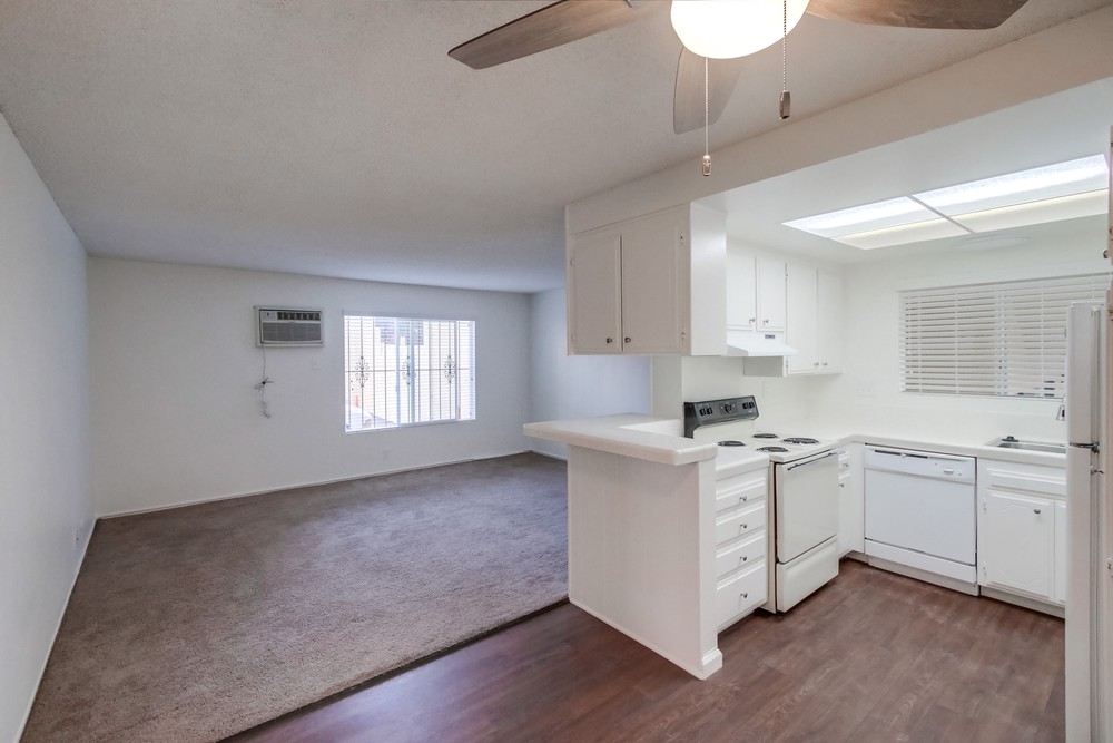 Virtual tour photo 13 of 29 for 4490 Collwood Blvd